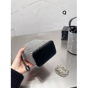 תיק וואנג בשלושה צורות 