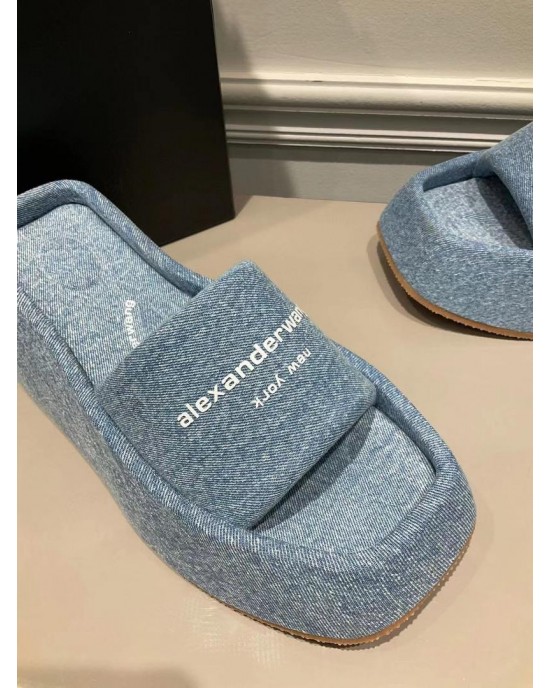 כפכפי פלטפורמה וואנג