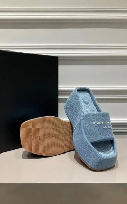 כפכפי פלטפורמה וואנג