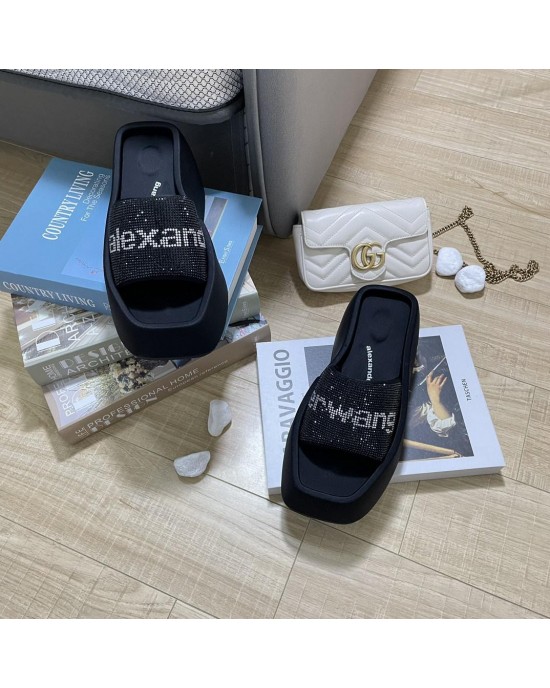 כפכפי פלטפורמה וואנג