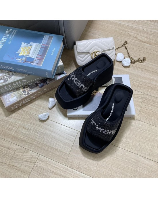 כפכפי פלטפורמה וואנג