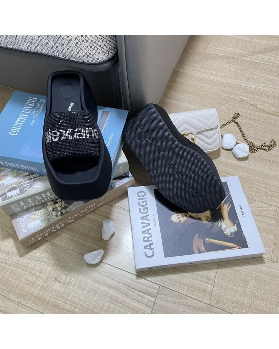 כפכפי פלטפורמה וואנג