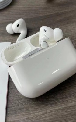 אוזניות AIRPODS