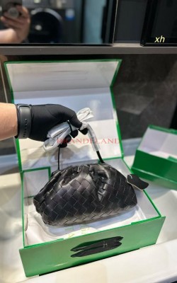 תיק בוטגה ונטה 