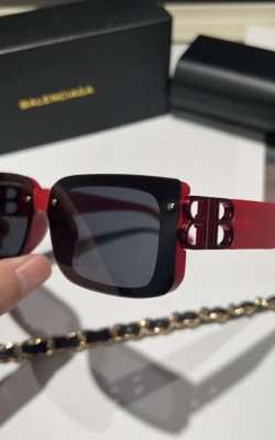 משקפי בלנסיאגה