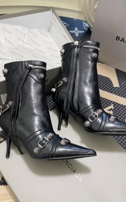 מגפי בלנסיאגה