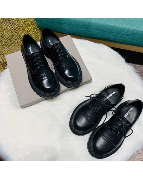 נעלי בלנסיאגה