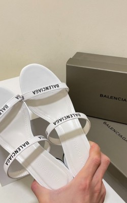 סנדלי בלנסיאגה