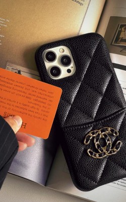 כיסויים לאייפון שאנל