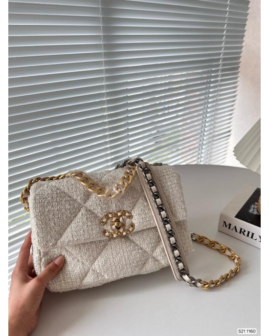 תיק שאנל 25/17 ס