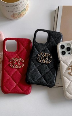 כיסויים לאייפון שאנל