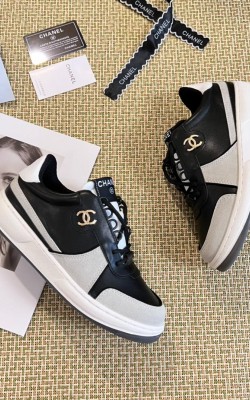 נעלי שאנל שתי צבעים