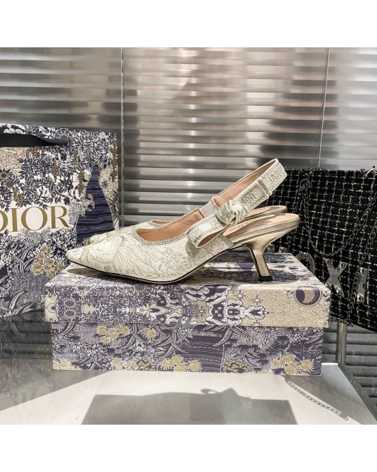 נעלי עקב דיור