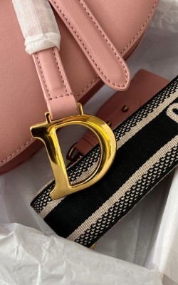 תיק דיור מהמם במגוון צבעים