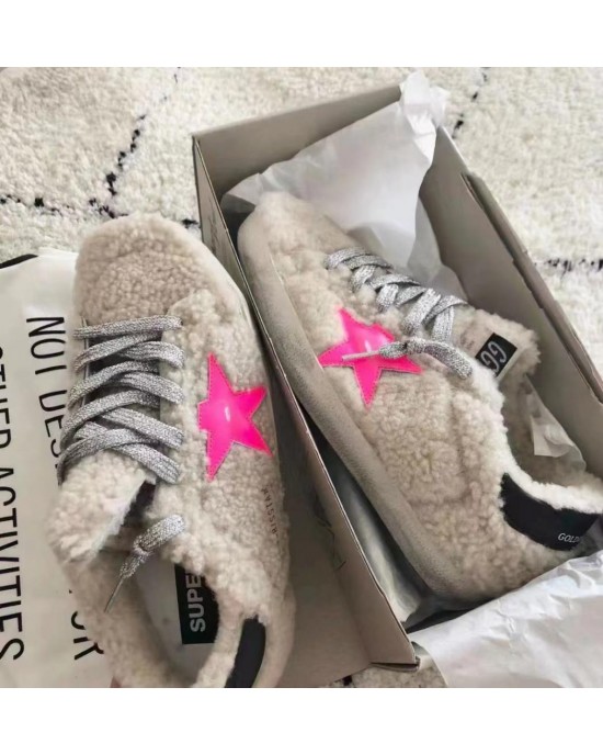 נעלי גולדן גוס פרווה במבצע יום הרווקים