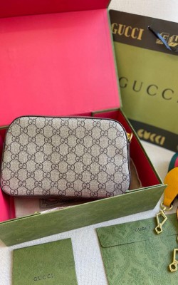 תיק גוצי 23 ס"מ