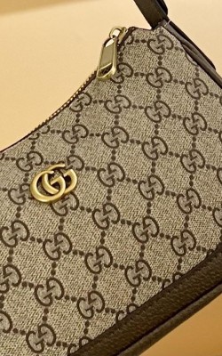 תיק גוצי במגוון צבעים 