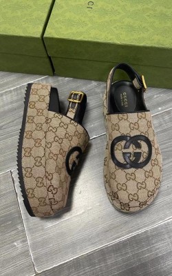 כפכפי גוצי פלטפורמה