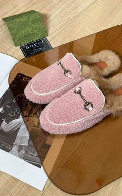 כפכף גוצי פרווה בהמון  צבעים