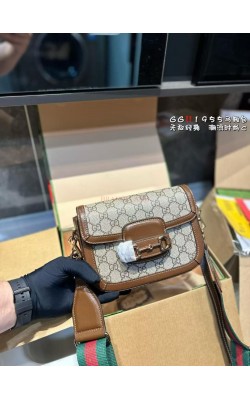 תיק גוצי 20 ס"מ