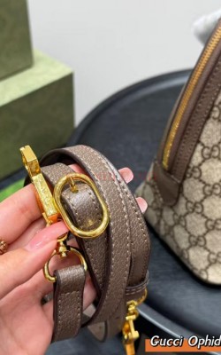 תיק גוצי 30/25 ס"מ