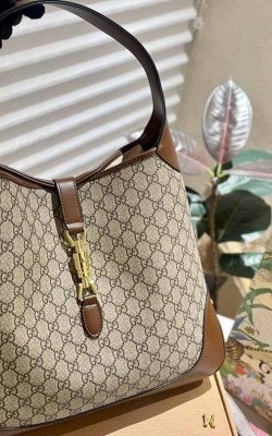 תיק גוצי 38 ס"מ