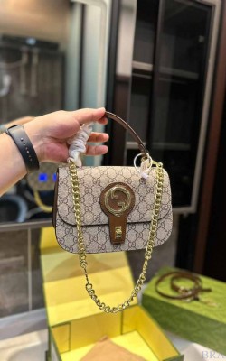 תיק גוצי 24 ס"מ