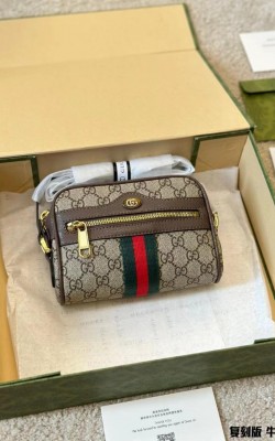 תיק גוצי 18/12 ס"מ