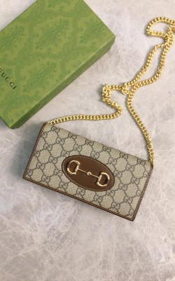 תיקי / ארנקי גוצי