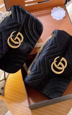 תיק גוצי זמש