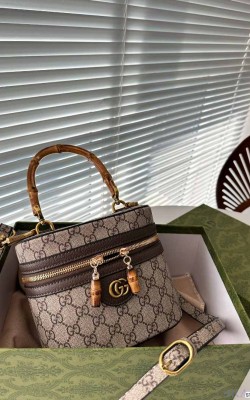   תיק גוצי מושלם במגוון צבעים 20/16 ס"מ