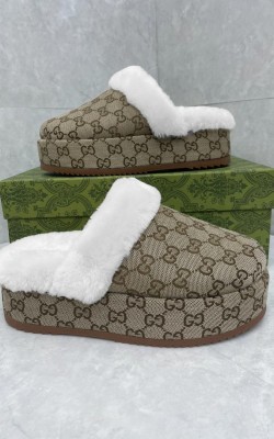 כפכפי גוצי פלטפורמה