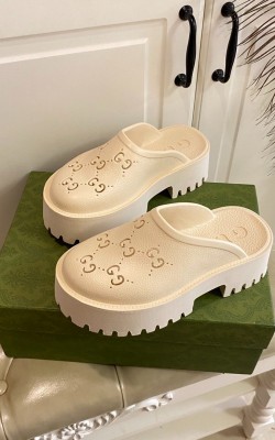 כפכפי פלטפורמה גוצי