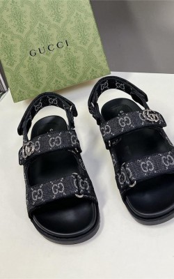 סנדל גוצי המבוקש