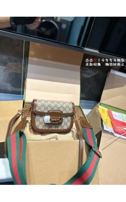 תיק גוצי 20 ס"מ