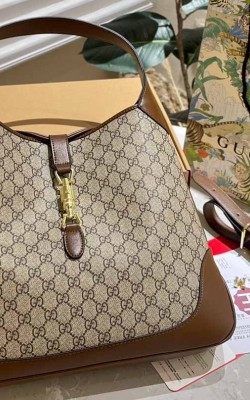 תיק גוצי 38 ס"מ