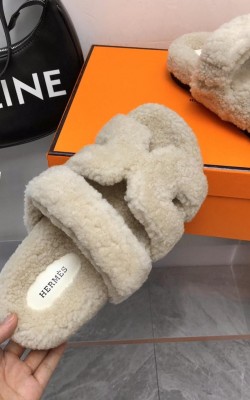 כפכפי הרמס פרווה