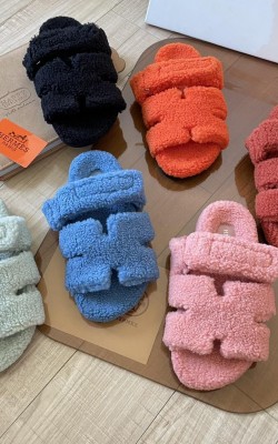 כפכפי הרמס פרווה