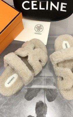 כפכפי הרמס פרווה