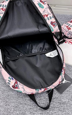 תיקי ג'ורדן לבית הספר 