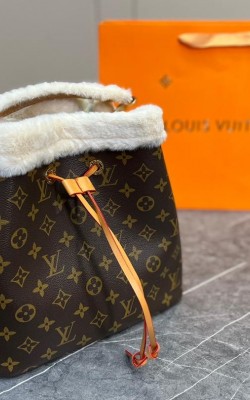 תיק לואי שלושה צבעים