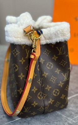 תיק לואי שלושה צבעים