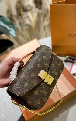 תיק לואי מהמם