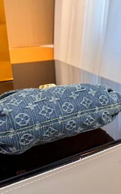 תיק צד לואי ויטון גינס