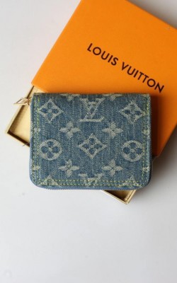 ארנק לואי ויטון גינס שתי גדלים