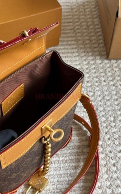 תיק לואי 16.5/20/8.5 ס"מ