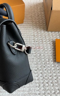 תיק לואי 16.5/20/8.35 ס"מ