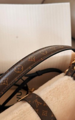 תיק לואי 22/12 ס"מ