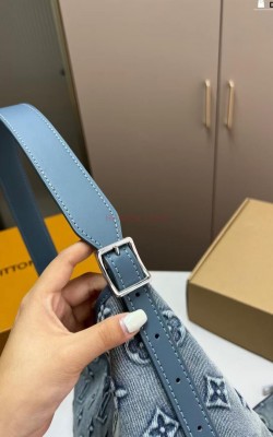 תיק לואי 28/22 ס"מ