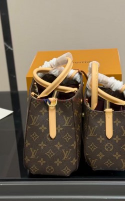 תיק לואי 28 ו 22 ס"מ